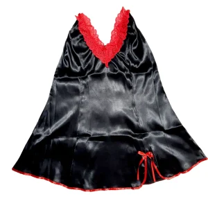 لباس خواب ساتن Love Lingerie کد L4691 در رنگ مشکی با جزئیات دانتل قرمز، طراحی شیک و جذاب برای بانوان. مناسب سایز 38 تا 40.