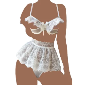 ست لباس خواب فانتزی زنانه VIP کد 0162 با سوتین دانتل کاپ باز فنردار و دامن کوتاه پشت باز، مناسب برای شب‌های خاص و افزایش صمیمیت زوجین.
