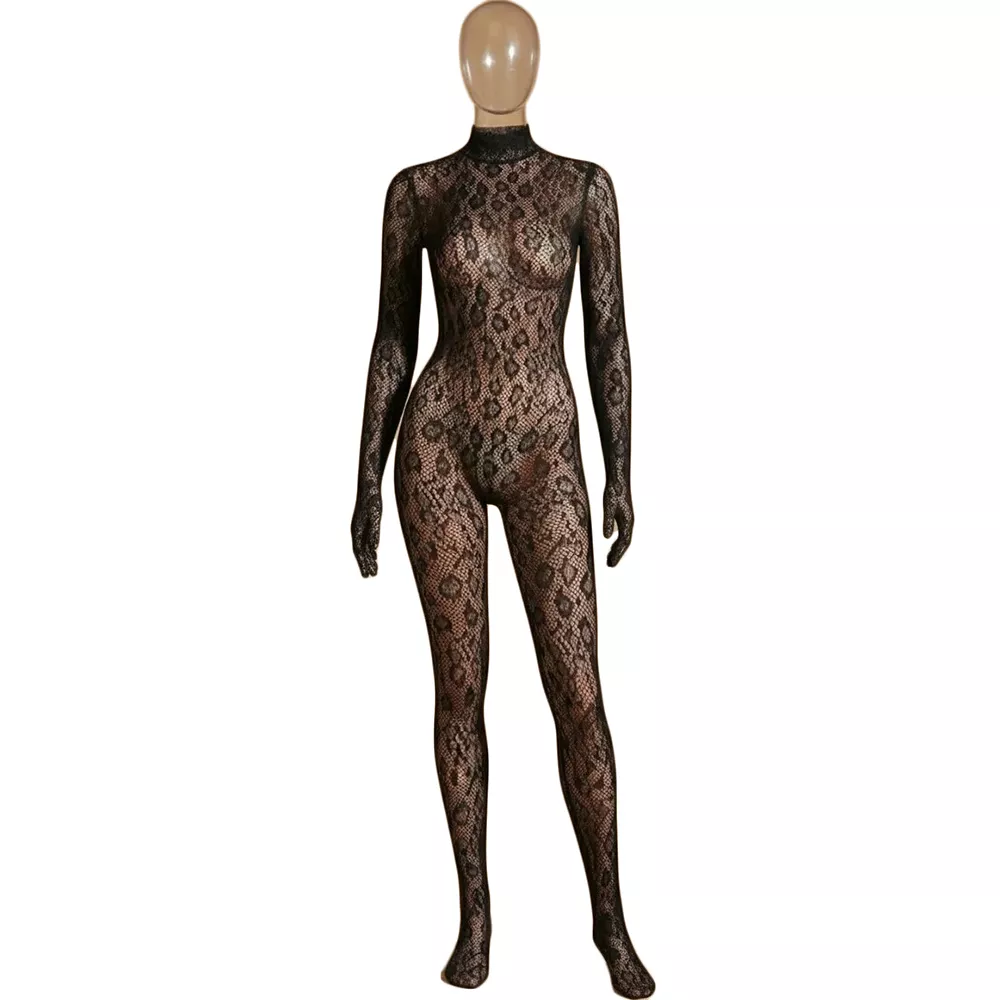 بادی استاکینگ یکسره مشکی توری با طرح پلنگی و یقه ایستاده روی مانکن